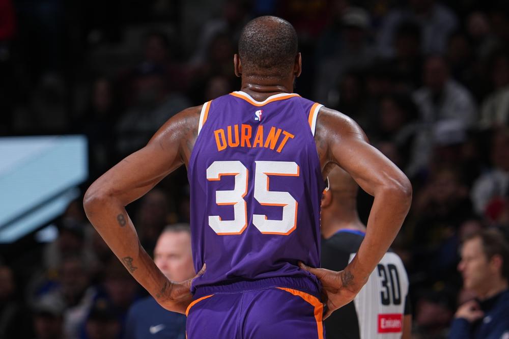 防守球员后 防守球员后