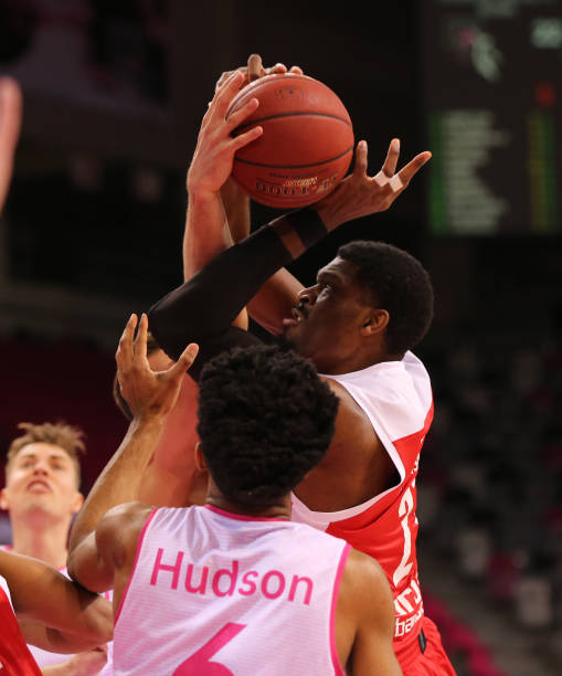 他在场上的 他在场上的